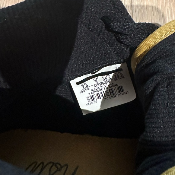 Nike women’s blazer mid premium black wheat size 7.5 - Picture 6 of 7